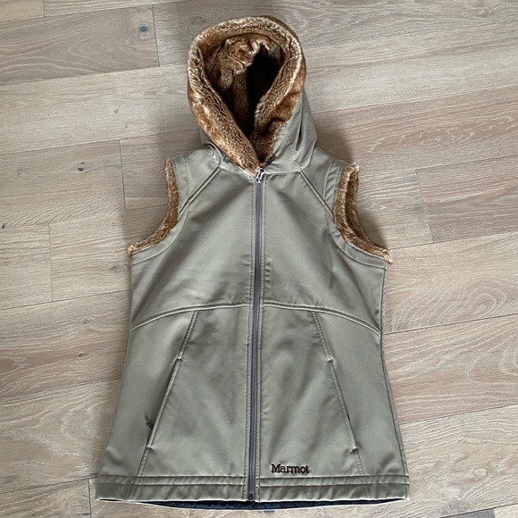 marmot hooded vest